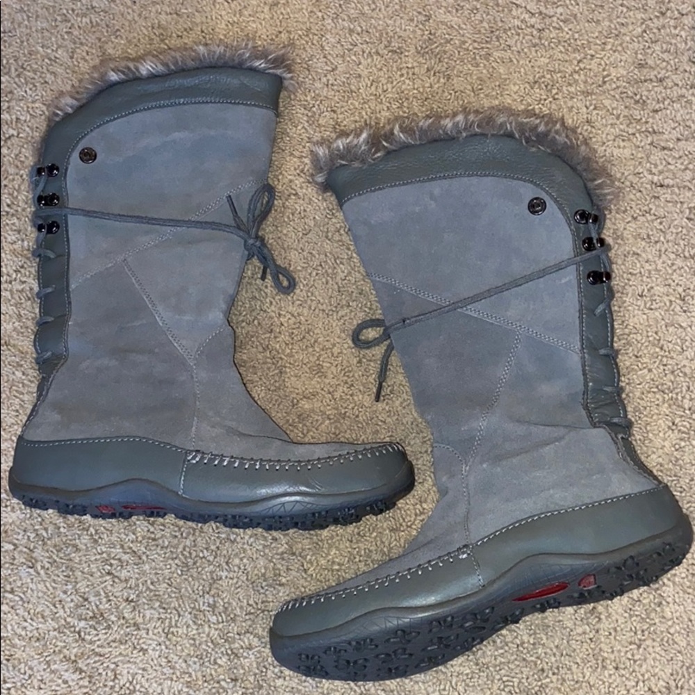 Women’s North face winter boots